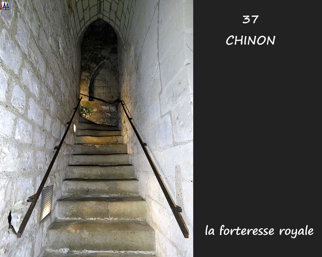 37CHINON_chateau_1134.jpg