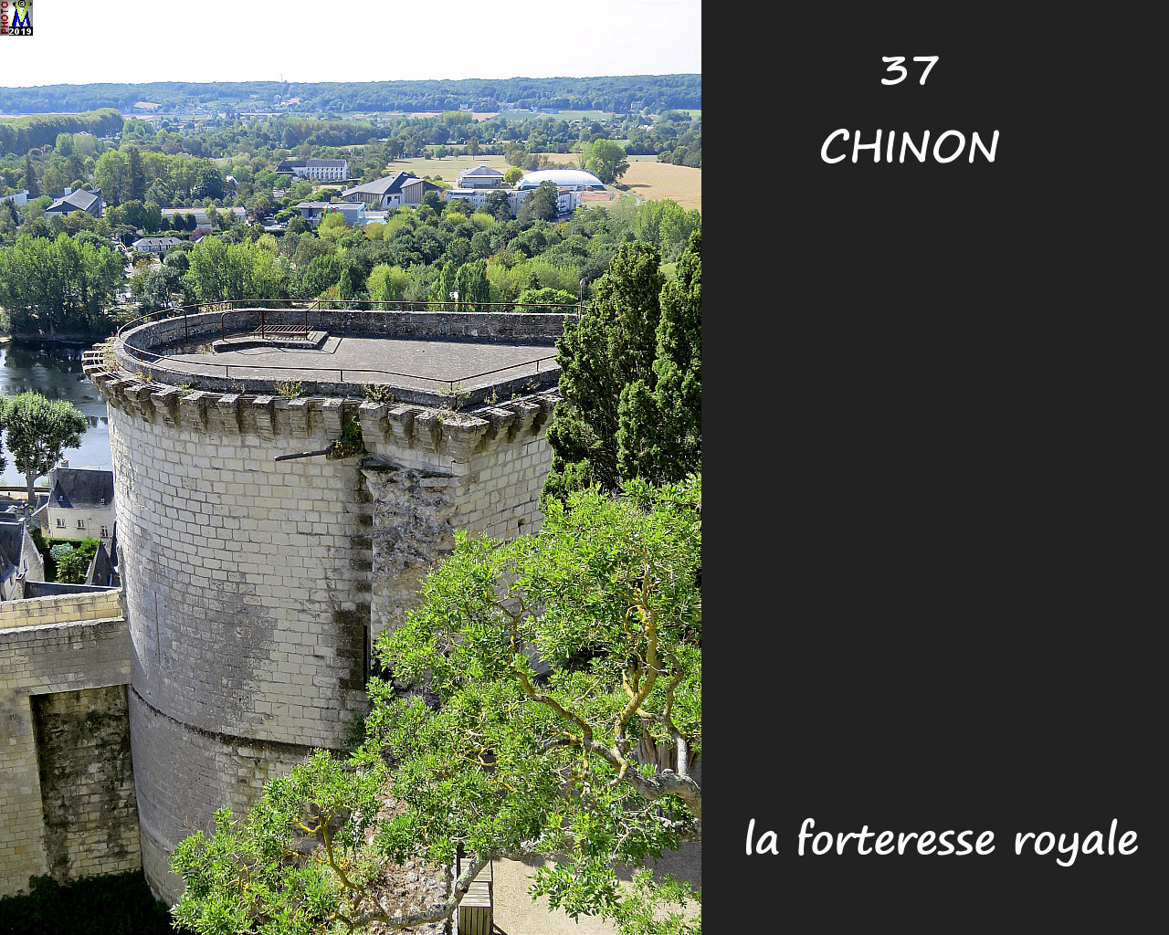 37CHINON_chateau_1144.jpg