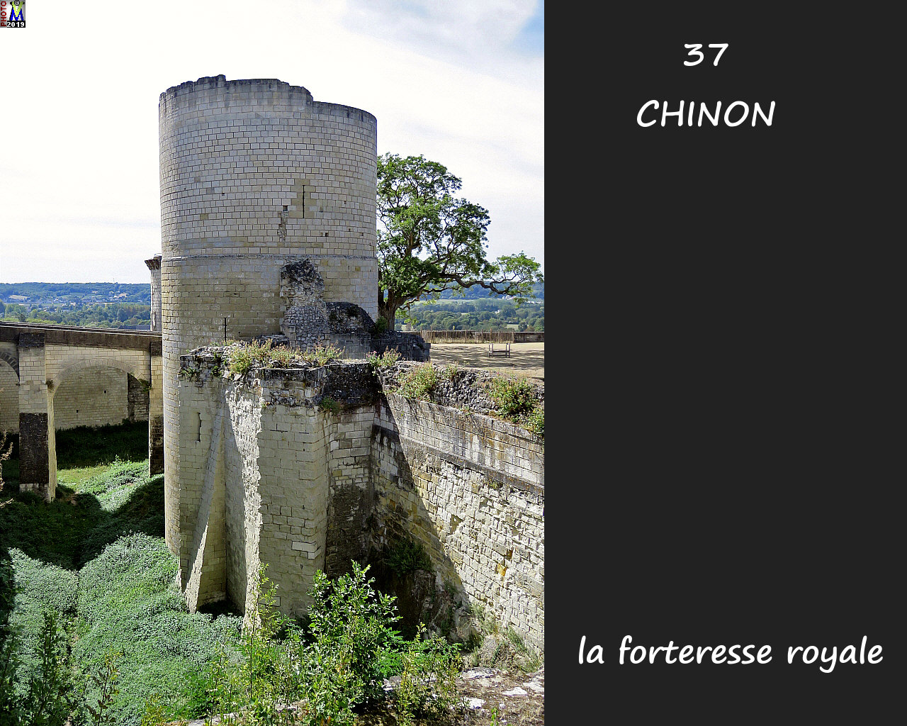37CHINON_chateau_1154.jpg