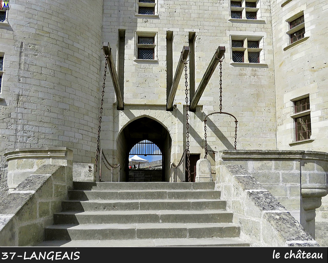 37LANGEAIS_chateau_1014.jpg
