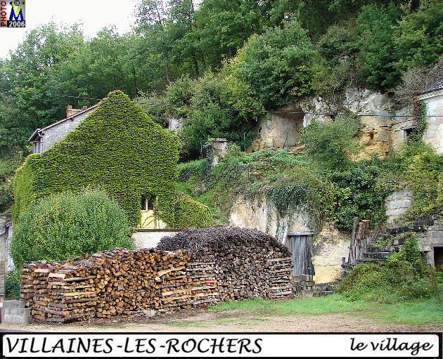 37VILLAINES-LES-ROCHERS village 118.jpg