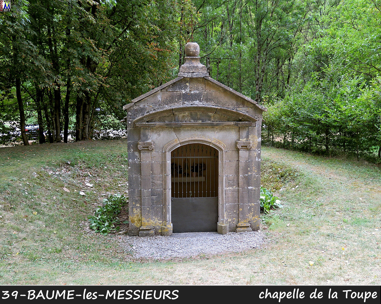 39BAUME-LES-MESSIEURS_chapelle_100.jpg