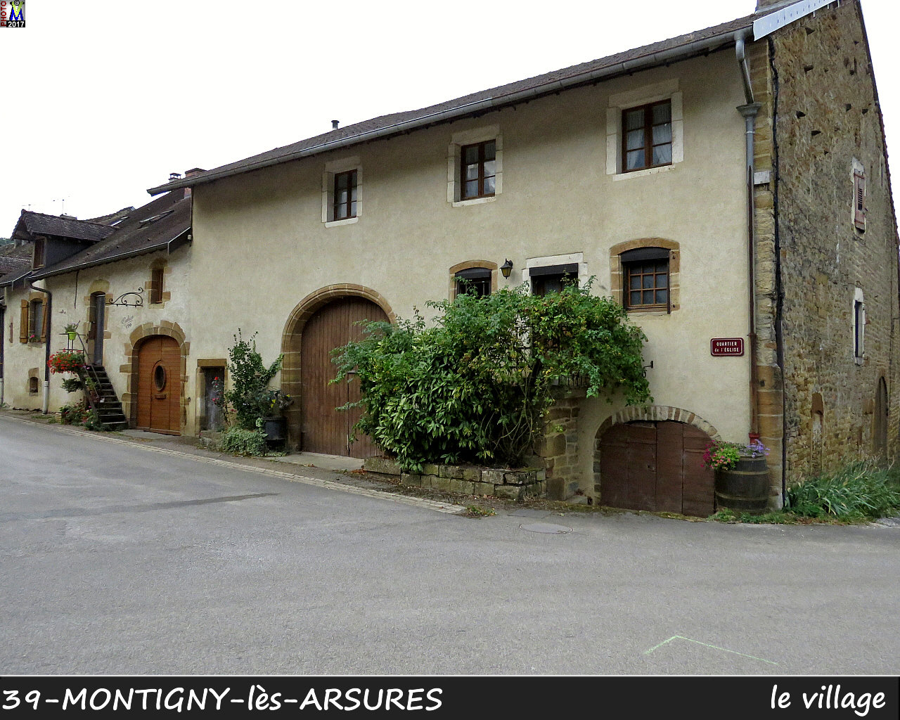 39MONTIGNY-les-ARSURES_village_100.jpg