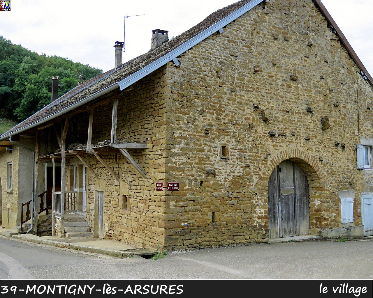 39MONTIGNY-les-ARSURES_village_104.jpg