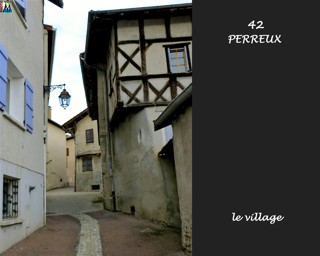 42PERREUX_village_120.jpg