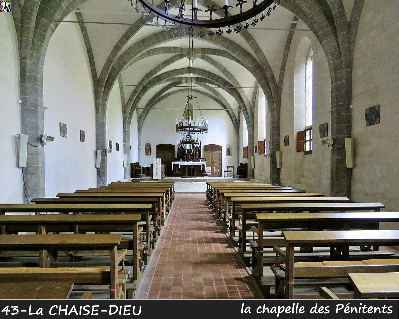 43CHAISE-DIEU_chapelleP_200.jpg