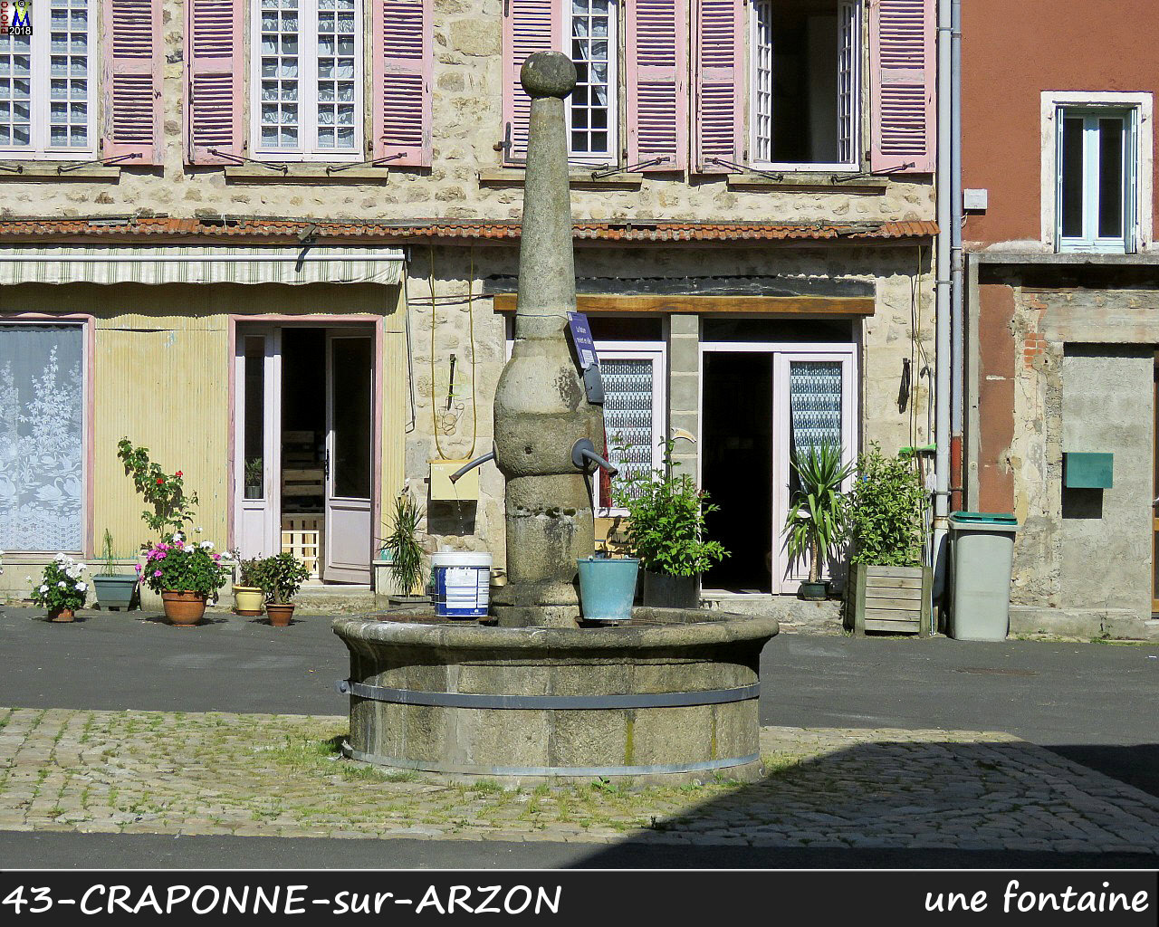 43CRAPONNE-ARZON_fontaine_100.jpg