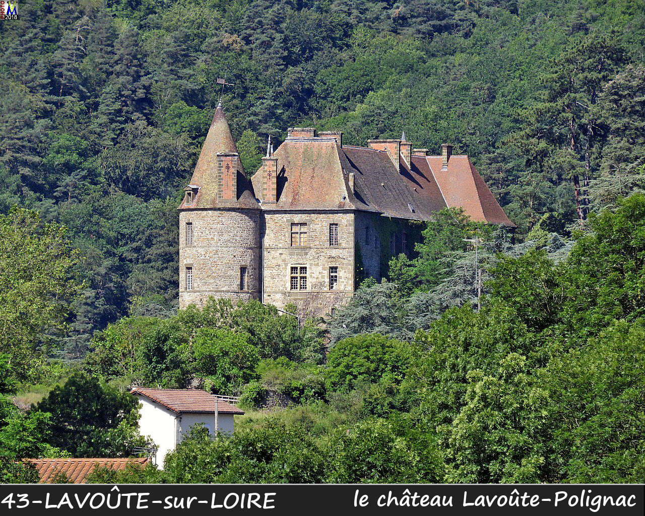 43LAVOUTE-LOIRE_chateau_100.jpg