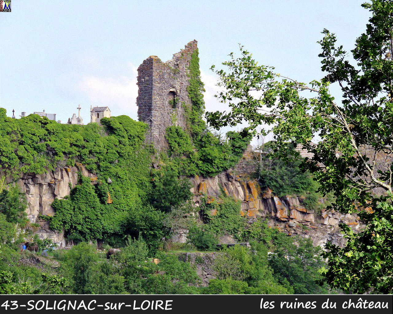 43SOLIGNAC-LOIRE_chateau_100.jpg