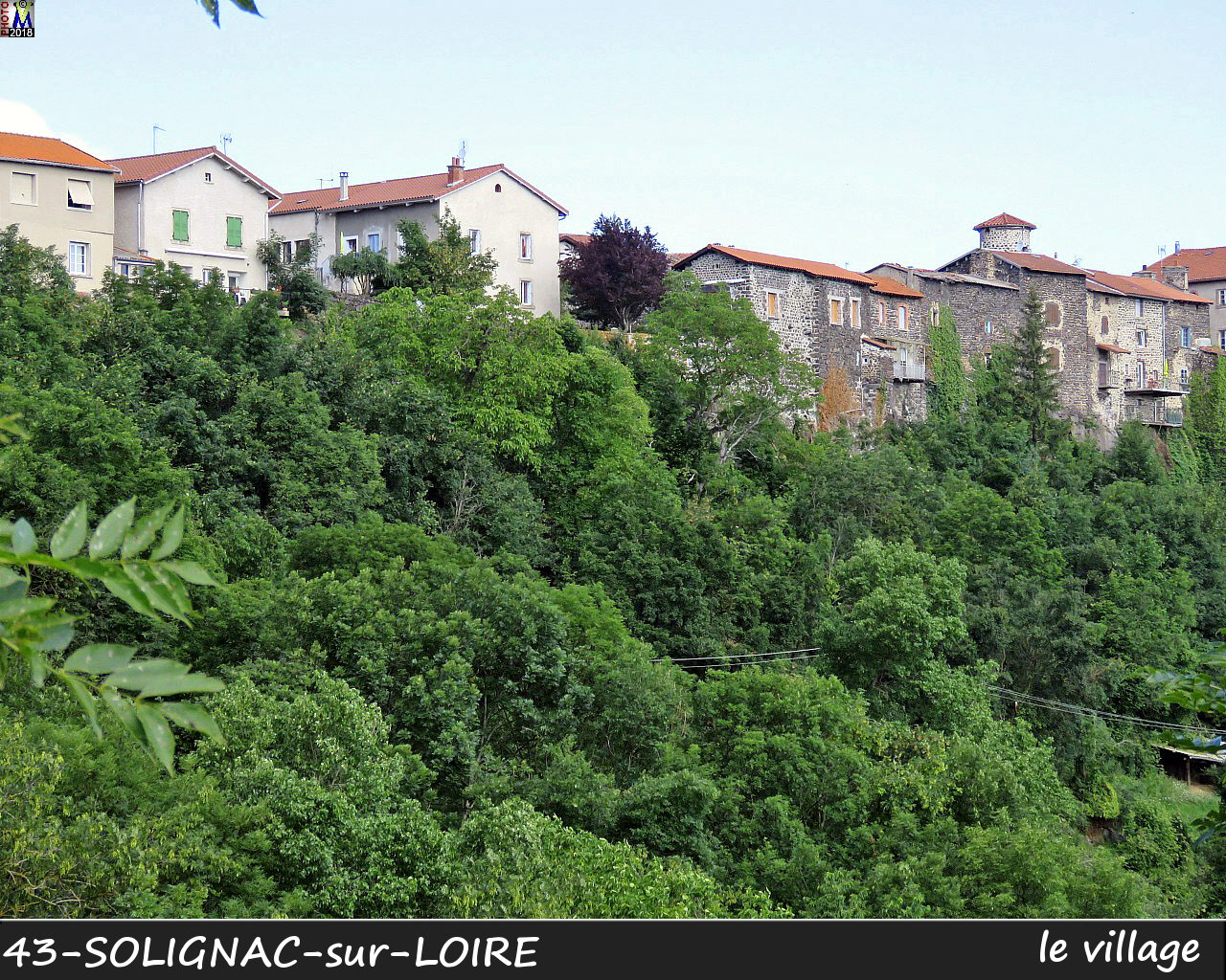 43SOLIGNAC-LOIRE_village_100.jpg