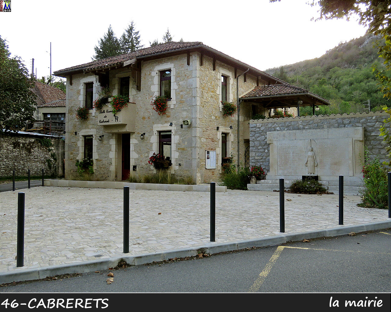46CABRERETS_mairie_100.jpg