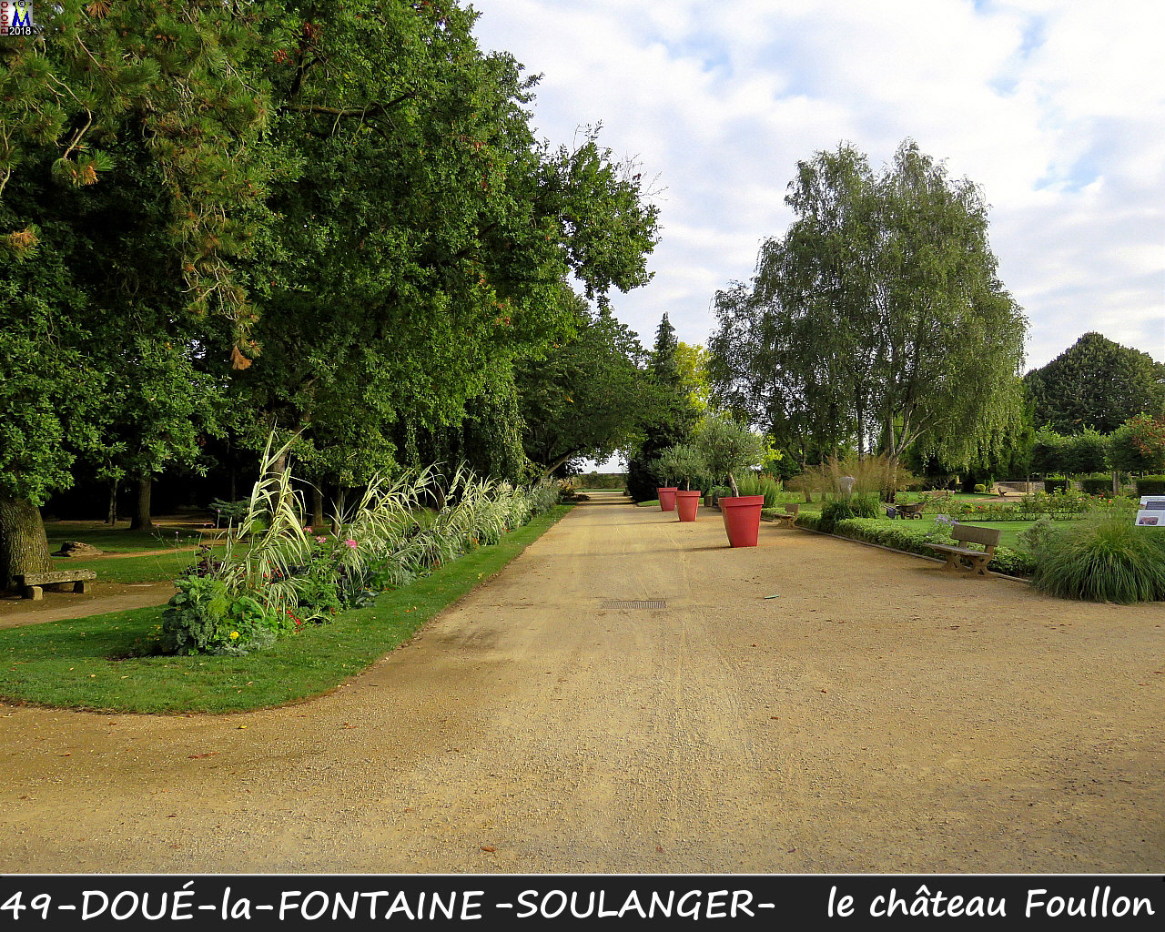 49DOUE-FONTAINEzSOULANGER_chateau_1004.jpg