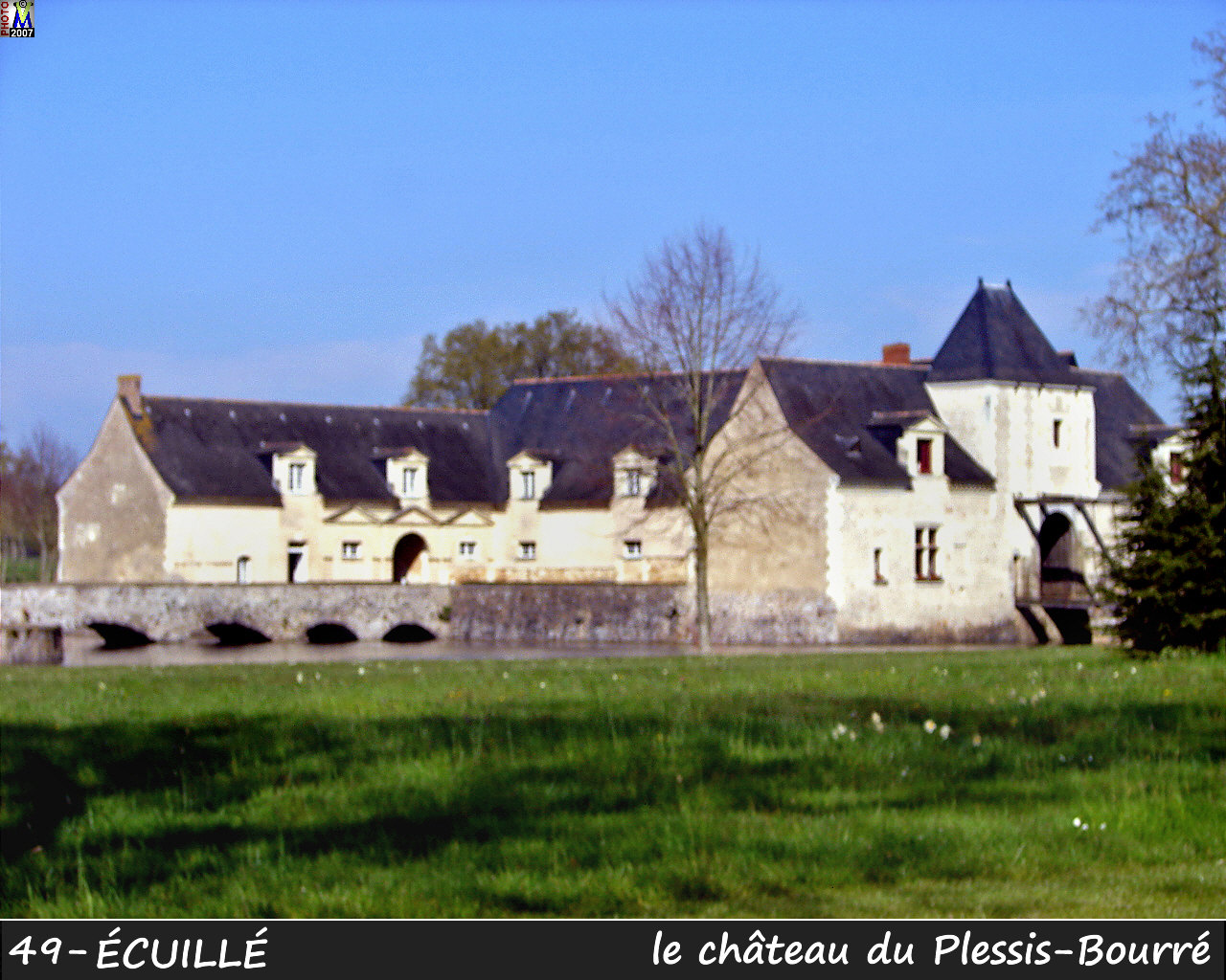 49ECUILLE_chateau_110.jpg