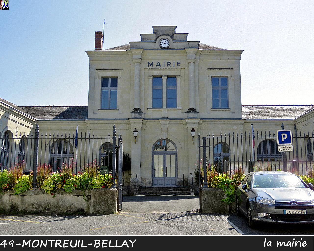 49MONTREUIL-BELLAY_mairie_1000.jpg