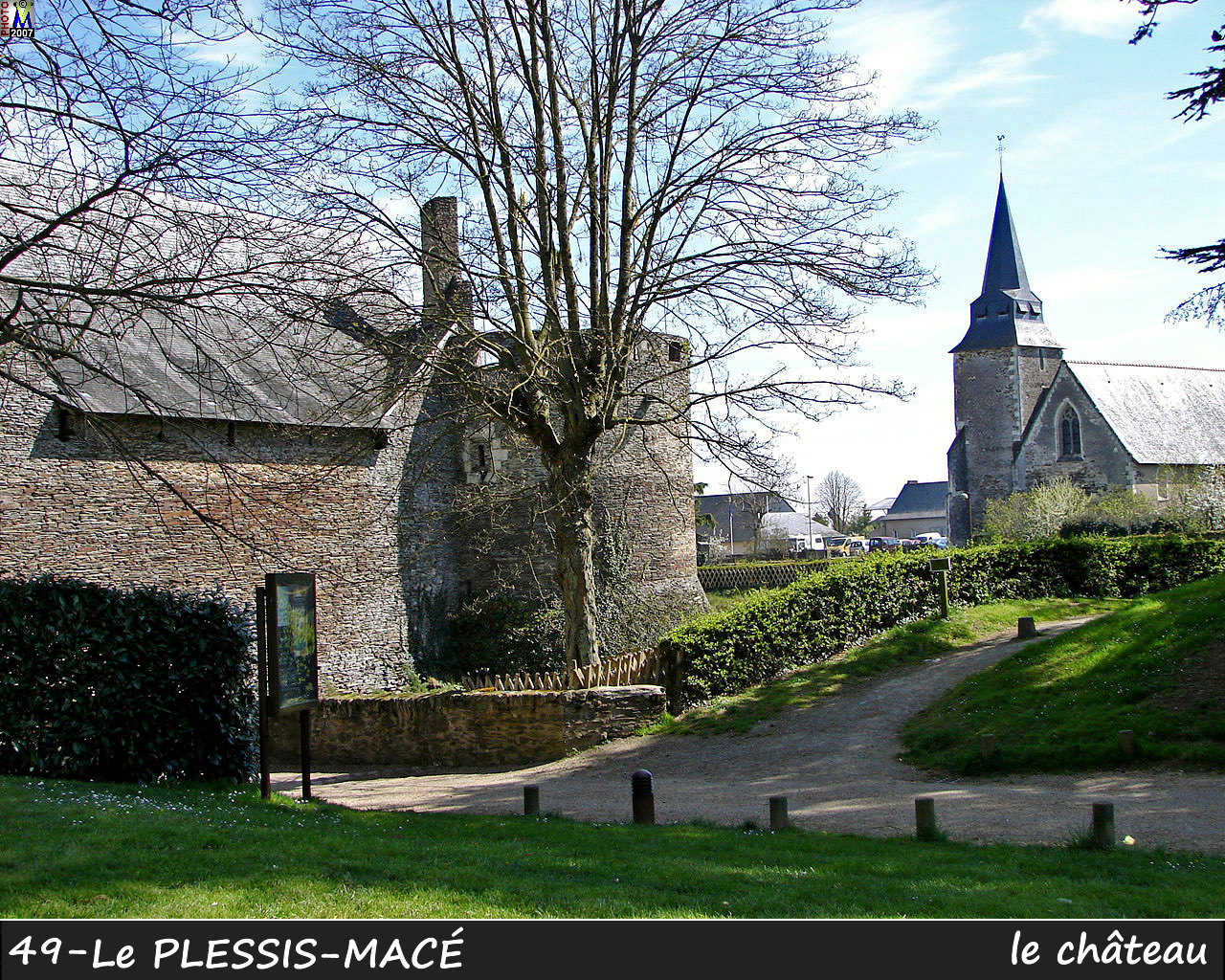 49PLESSIS-MACE_chateau_130.jpg
