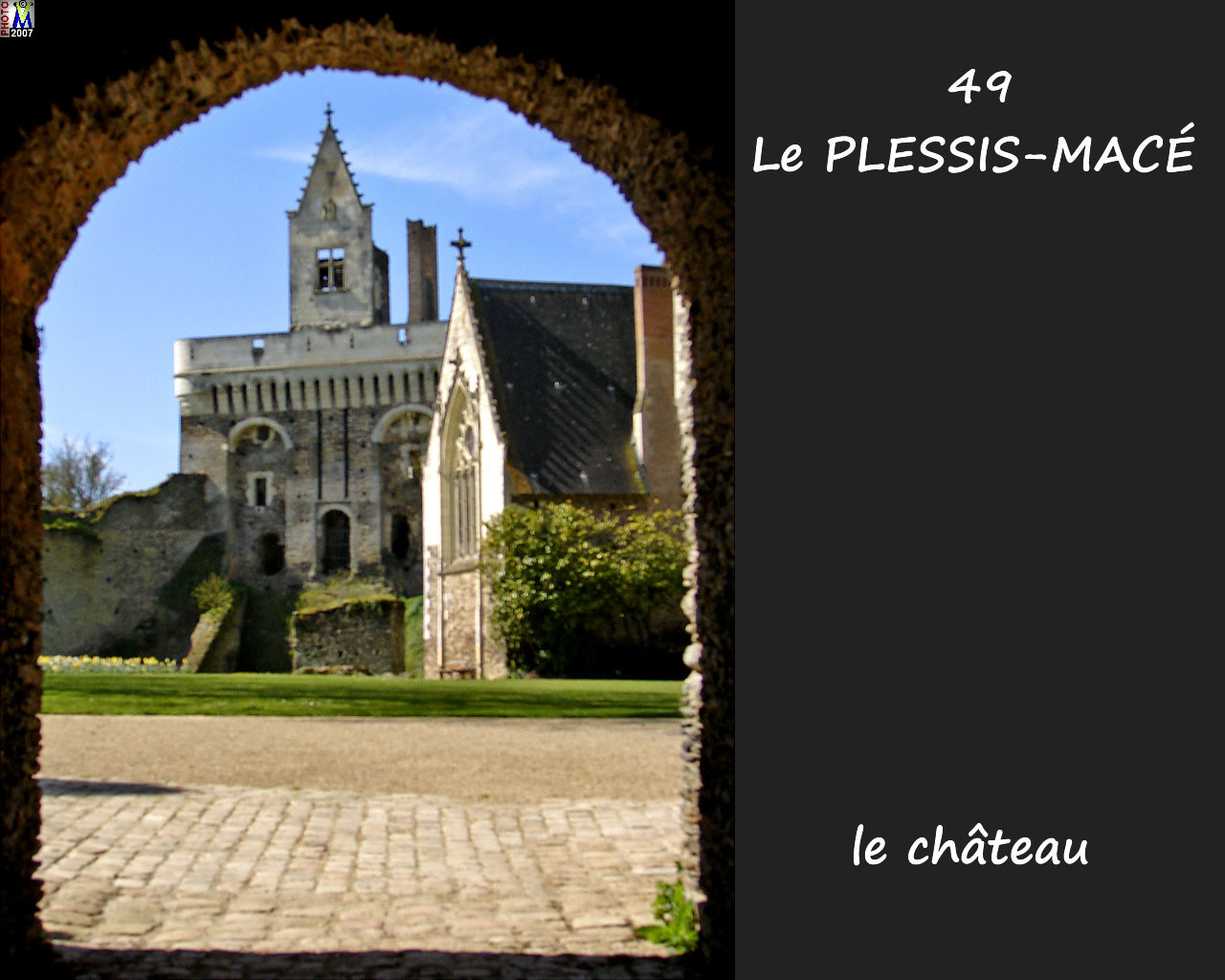 49PLESSIS-MACE_chateau_142.jpg