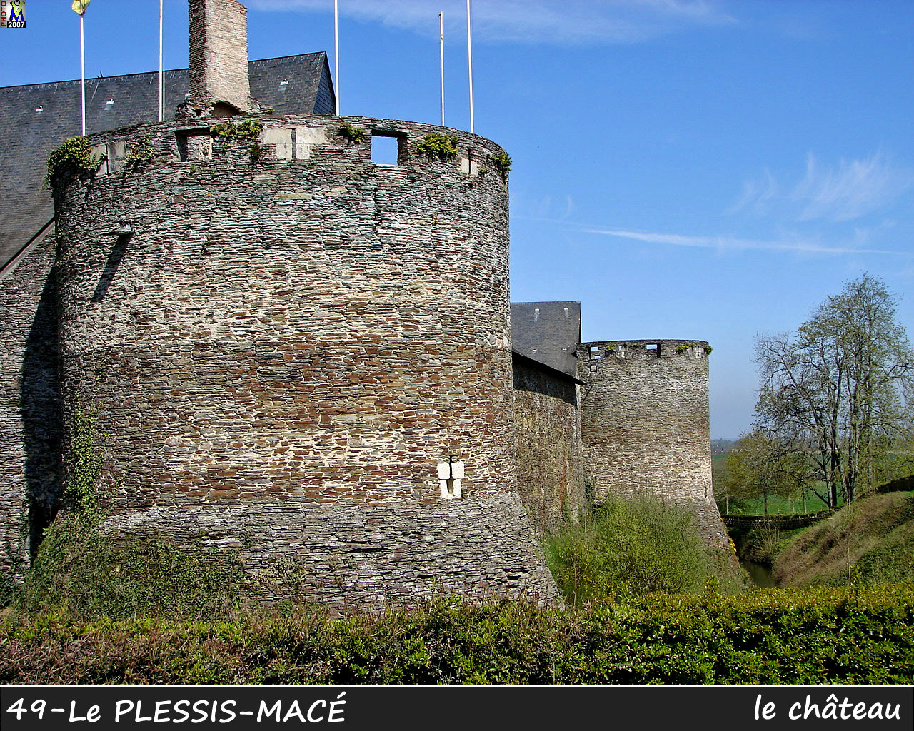 49PLESSIS-MACE_chateau_160.jpg