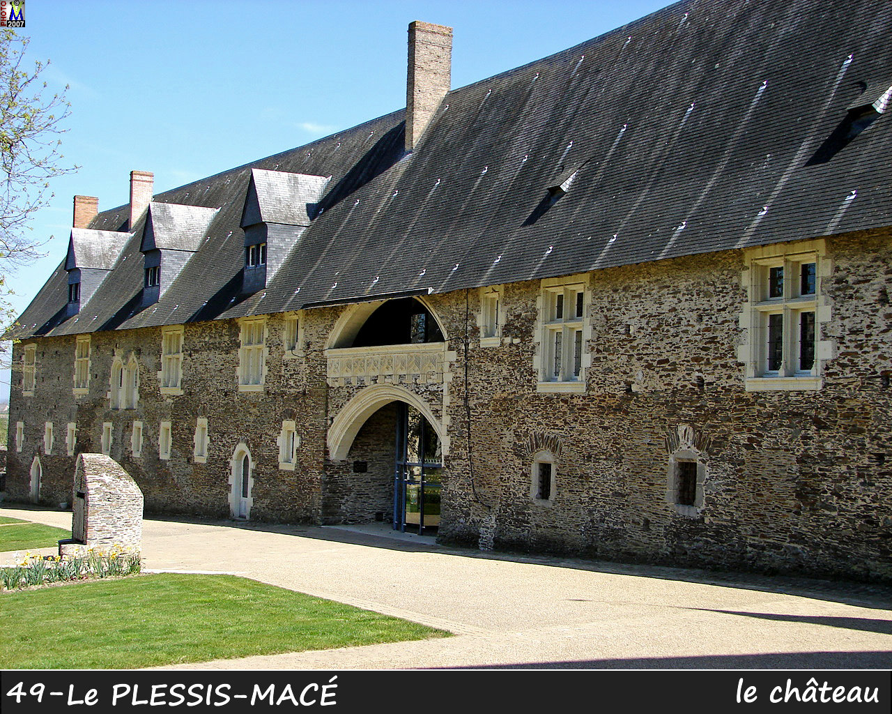 49PLESSIS-MACE_chateau_170.jpg