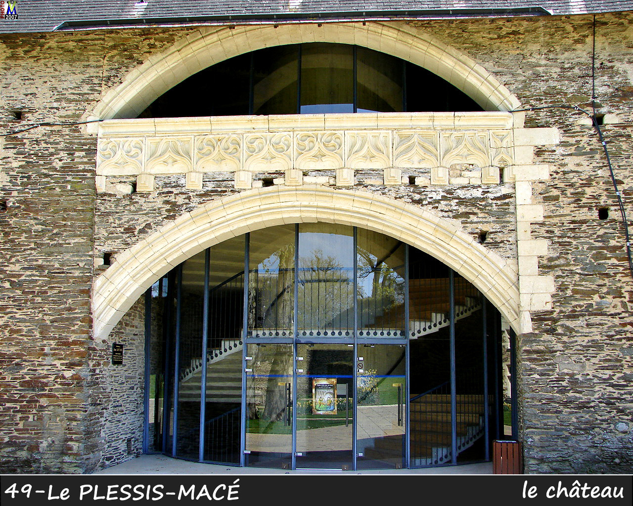 49PLESSIS-MACE_chateau_172.jpg