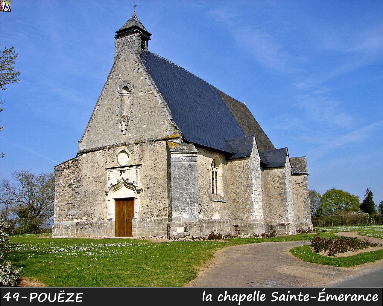 49POUEZE_chapelle_102.jpg