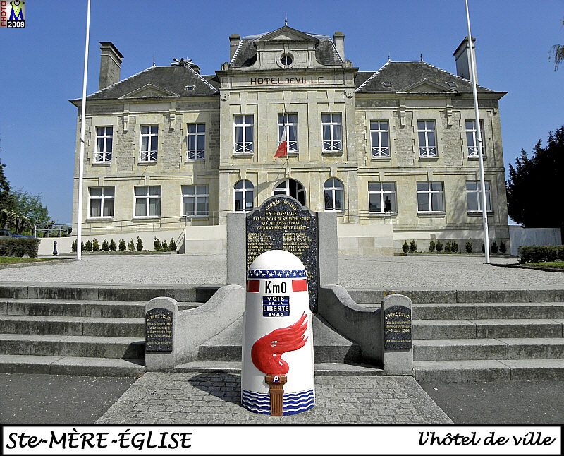 50Ste-MERE-EGLISE_mairie_100.jpg