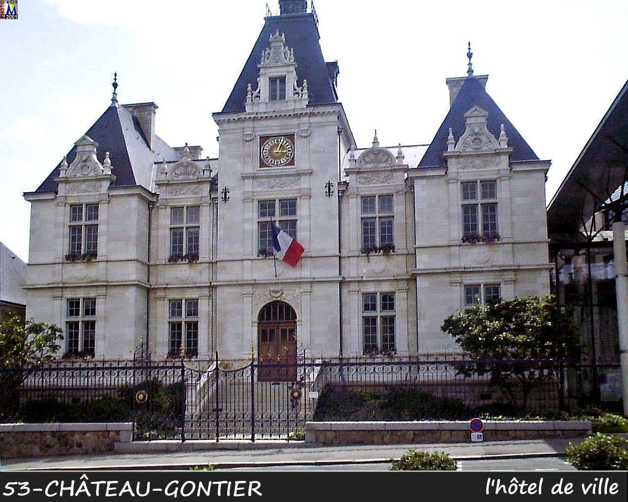 53CHATEAU-GONTIER_mairie_102.jpg