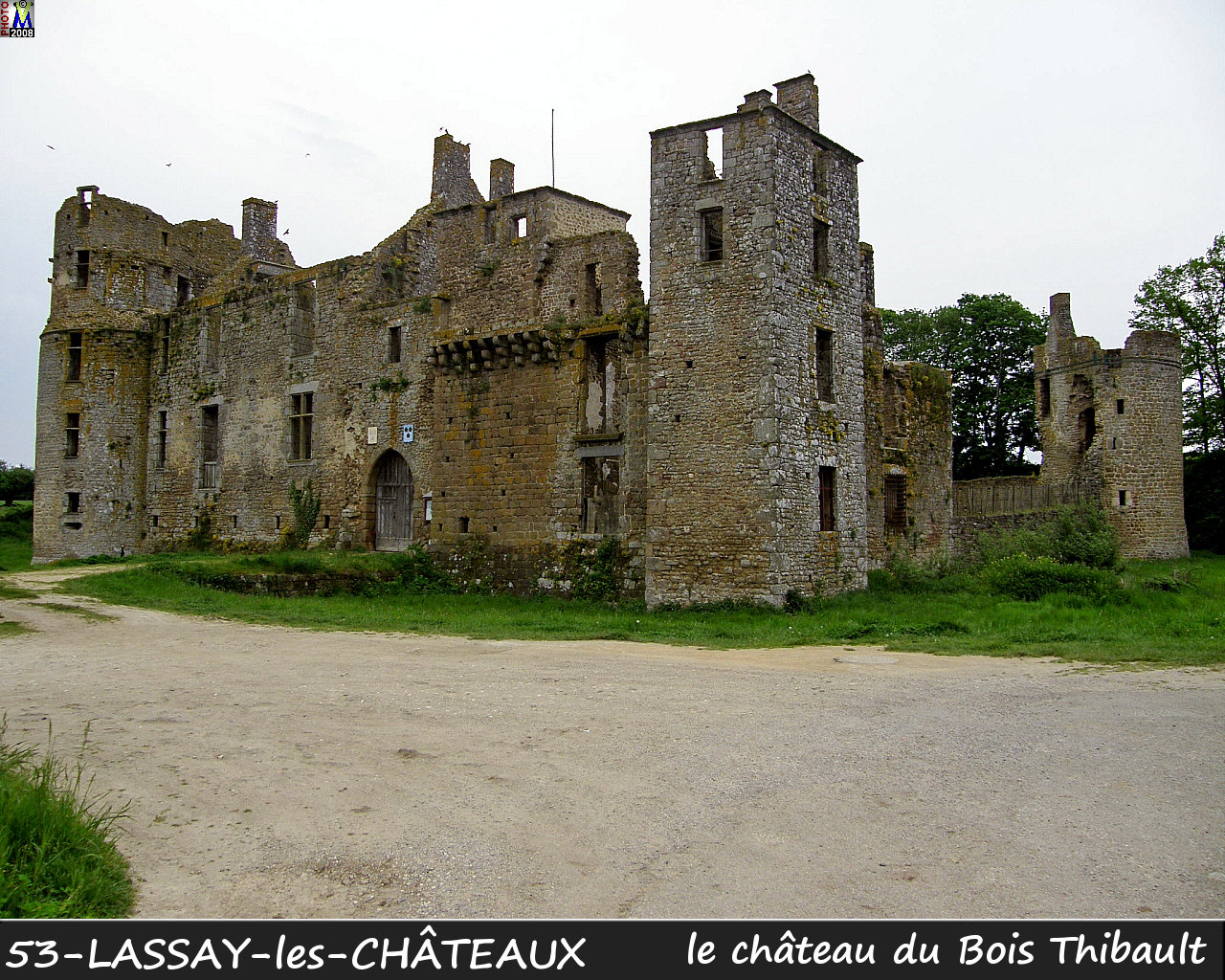 53LASSAY-CHATEAUX_chateauBT_100.jpg