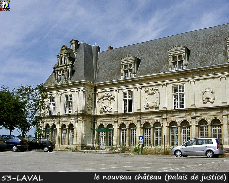 53LAVAL_chateau_200.jpg