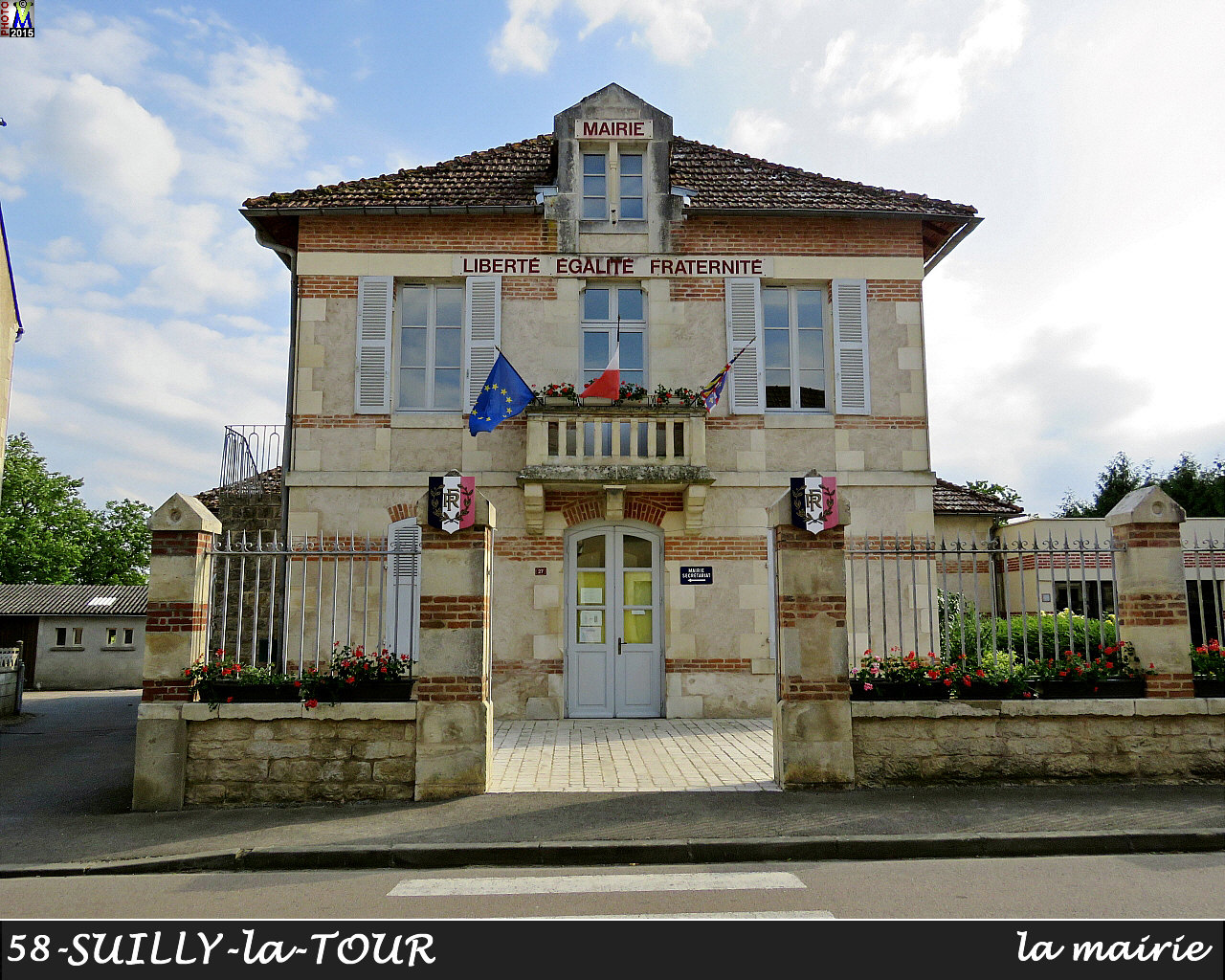 58SUILLY-TOUR_mairie_100.jpg