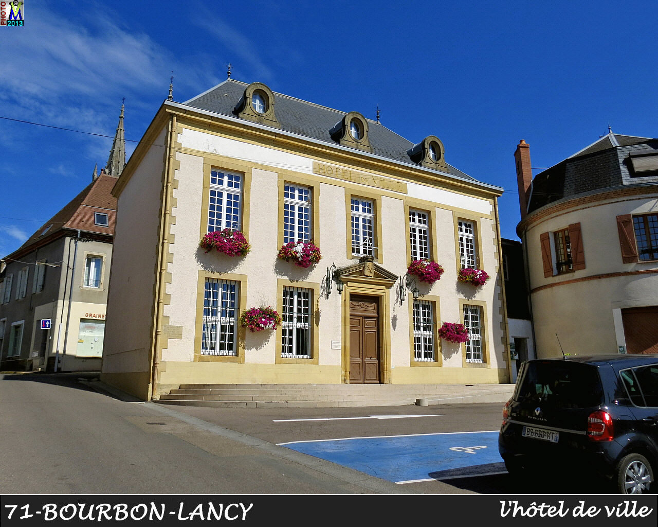 71BOURBON-LANCY_mairie_100.jpg