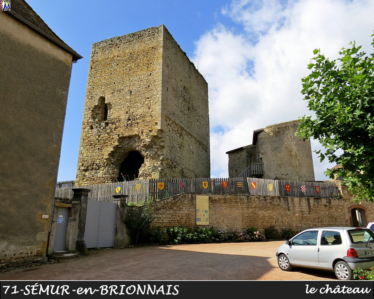 71SEMUR-BRIONNAIS-chateau_100.jpg