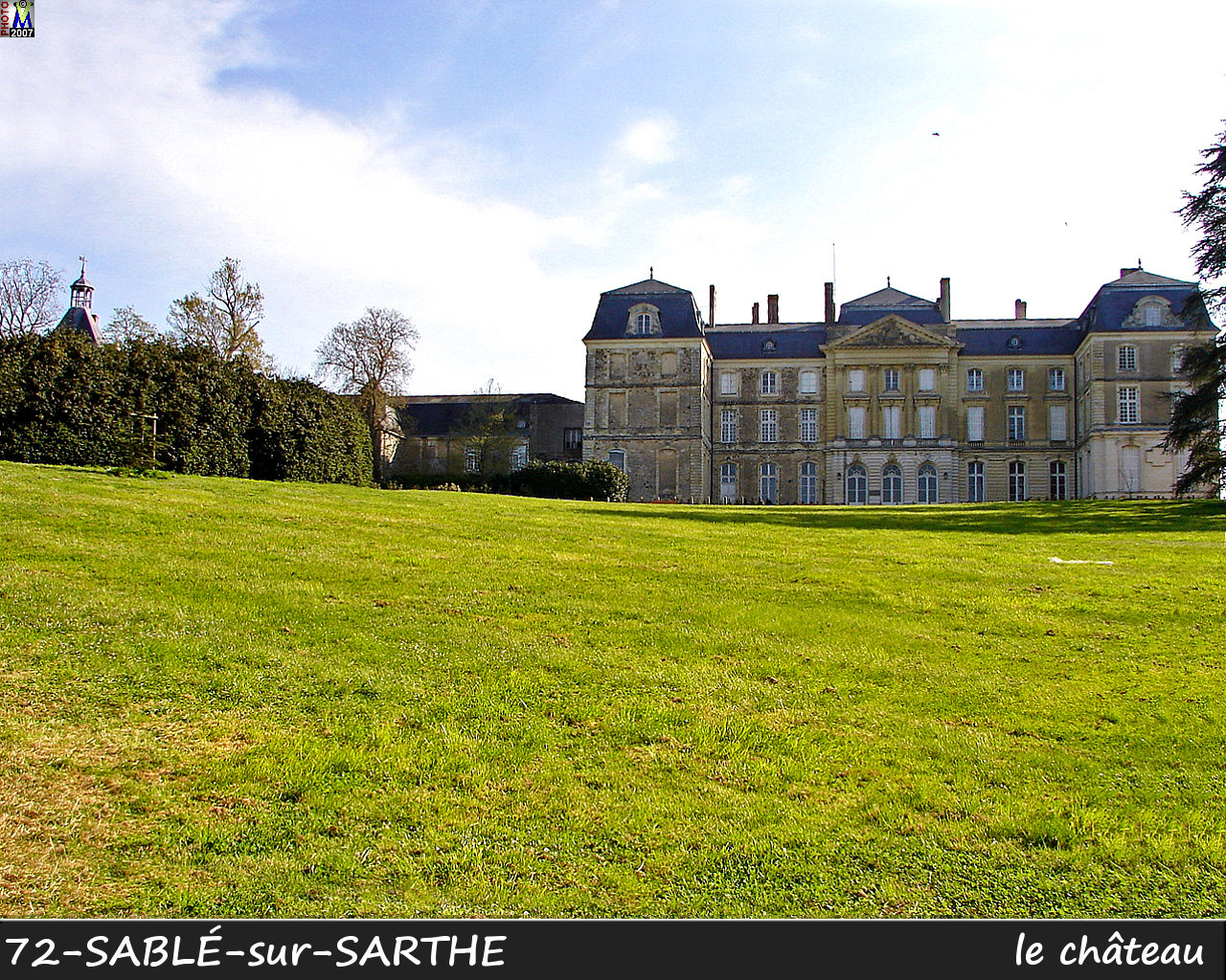 72SABLE-SARTHE_chateau_210.jpg