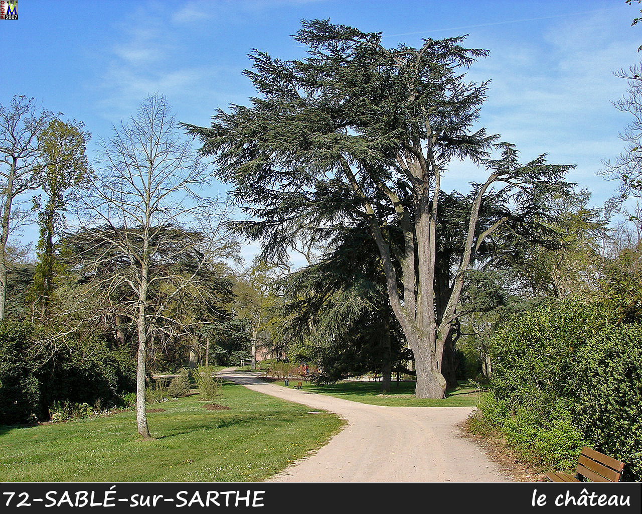 72SABLE-SARTHE_chateau_400.jpg