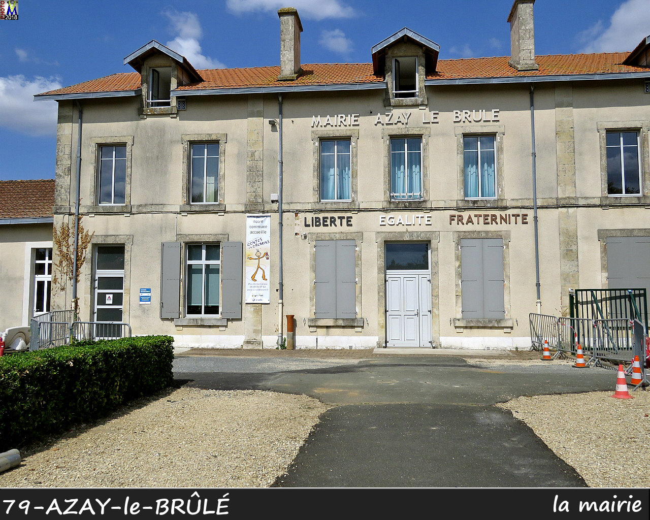 79AZAY-BRULE_mairie_1000.jpg