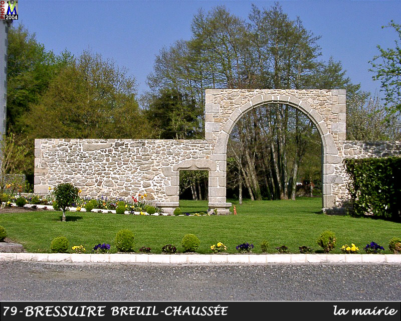 79BRESSUIRE-BREUIL-CHAUSSEE_mairie_104.jpg