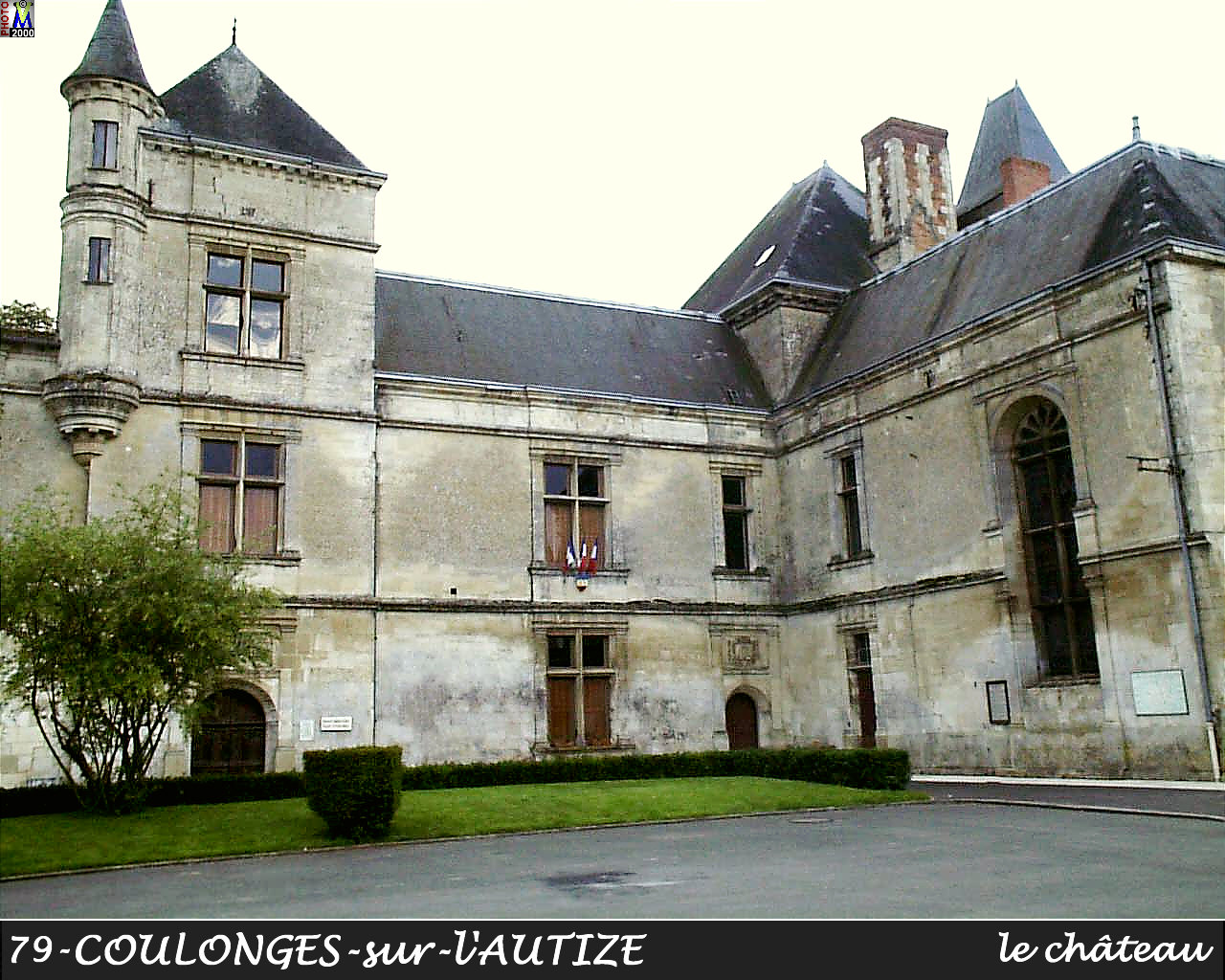79COULONGES-AUTIZE_chateau_100.jpg