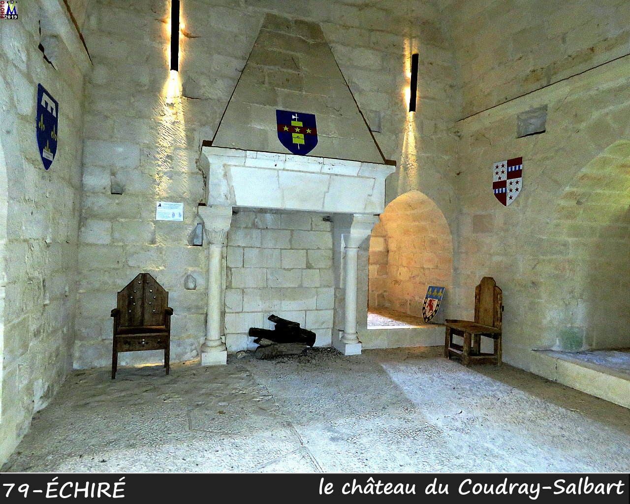 79ECHIRE_chateau_1140.jpg