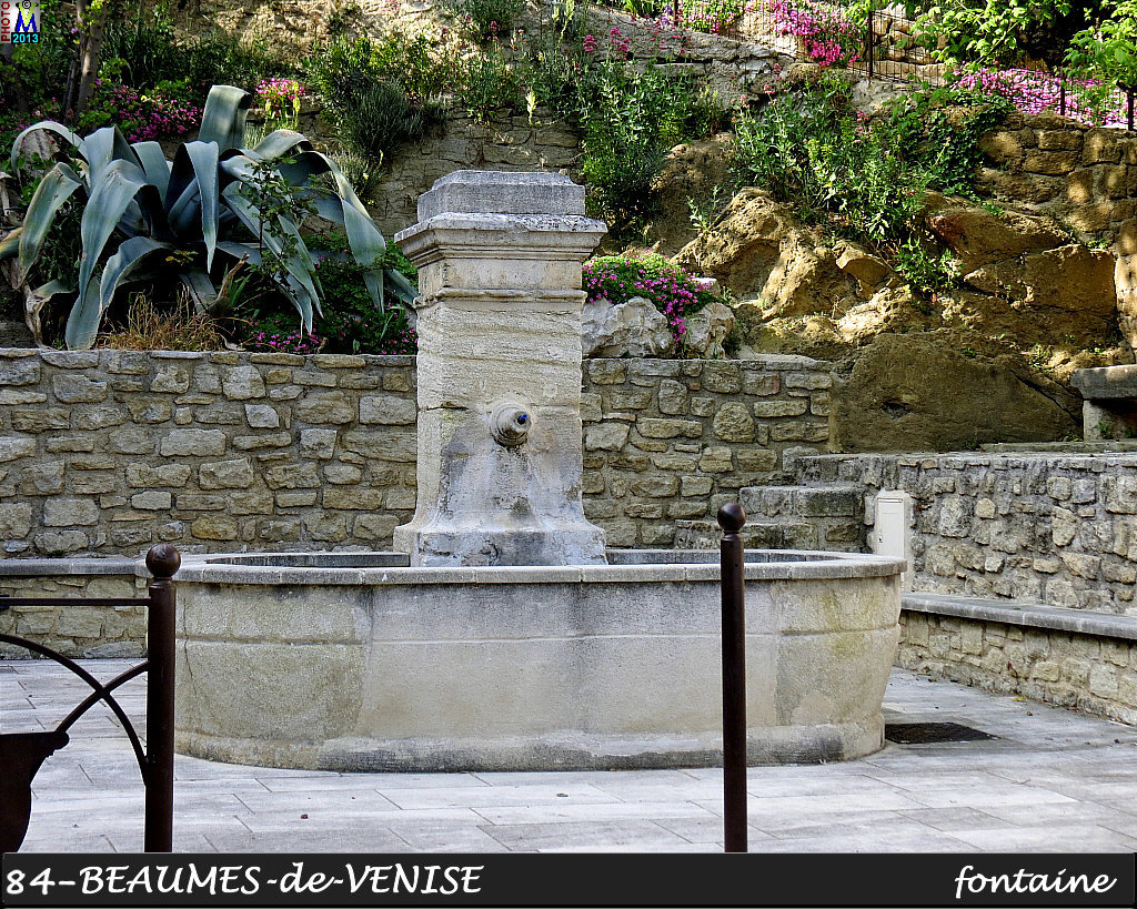 84BEAUMES-VENISE_fontaine_104.jpg