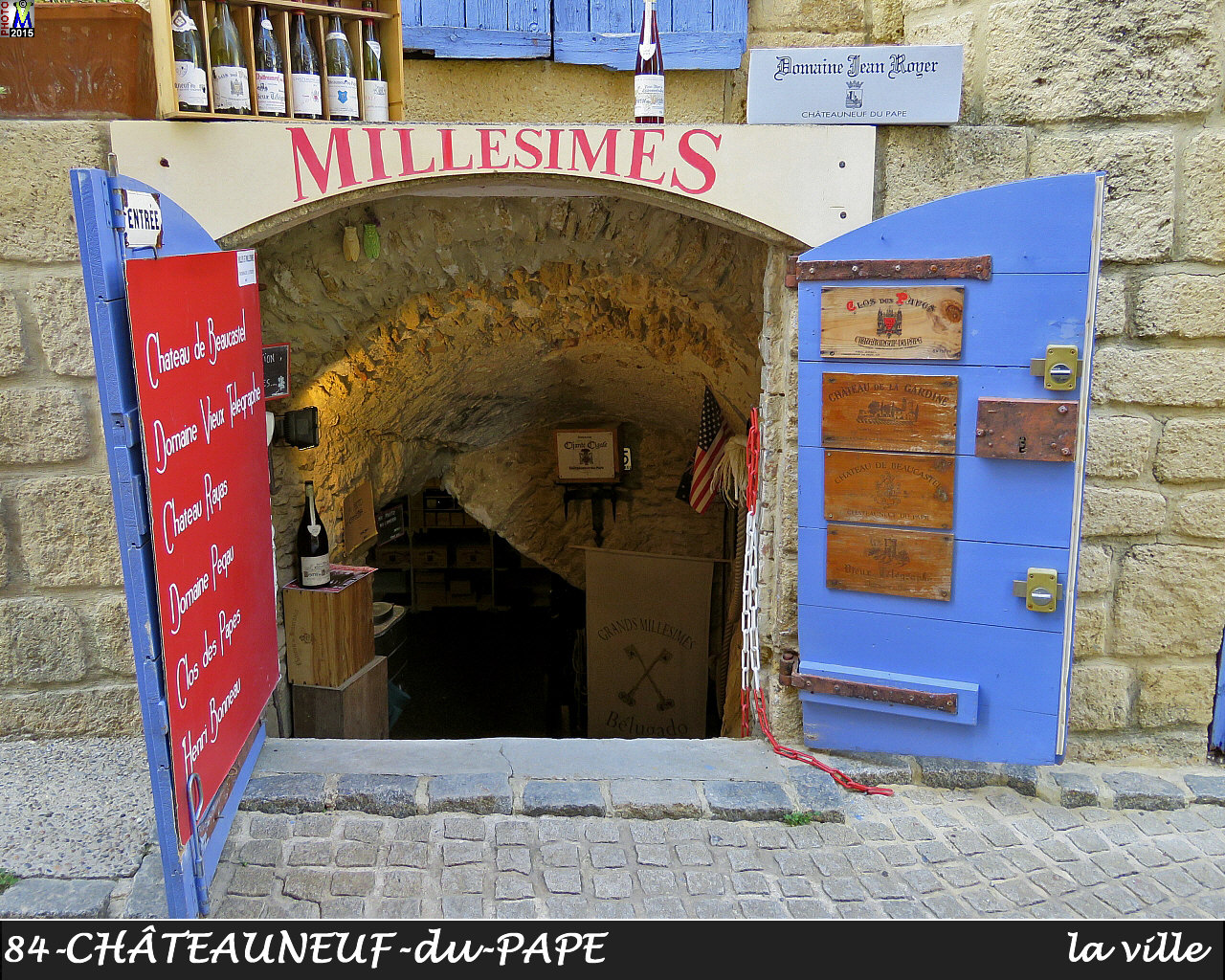 84CHATEAUNEUF-PAPE_ville_126.jpg