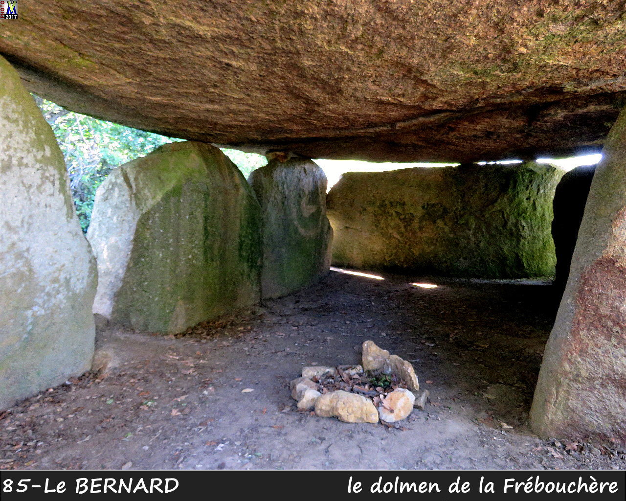 85BERNARD_dolmen_1012.jpg