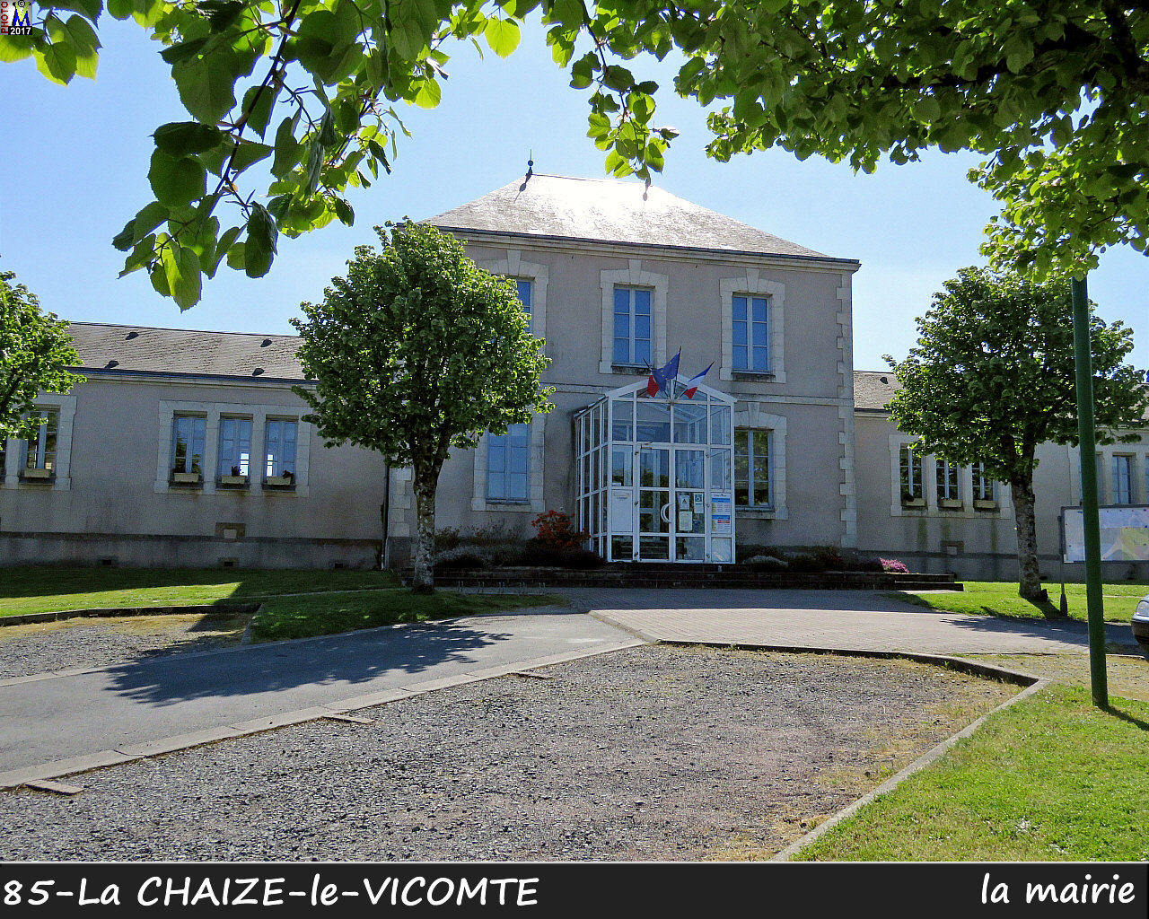 85CHAIZE-VICOMTE_mairie_1000.jpg
