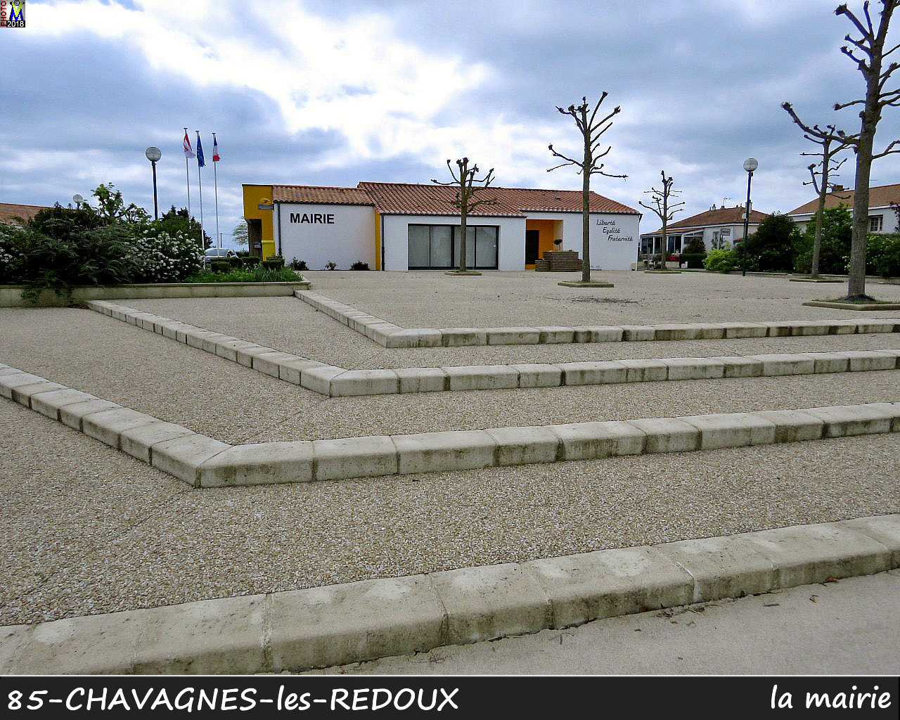 85CHAVAGNES-REDOUX_mairie_1000.jpg