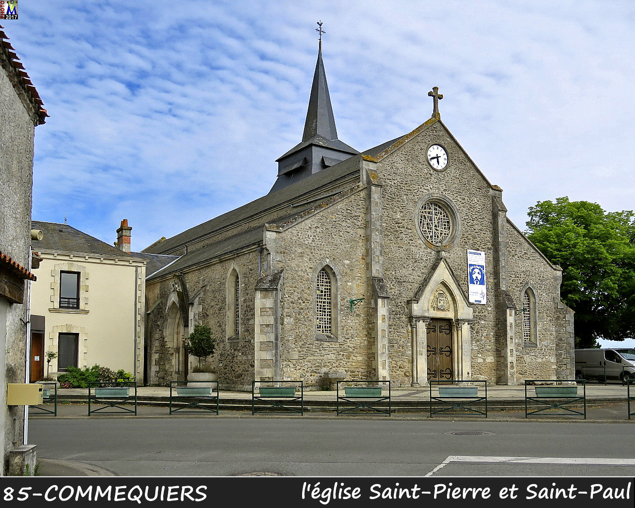 85COMMEQUIERS_eglise_1000.jpg