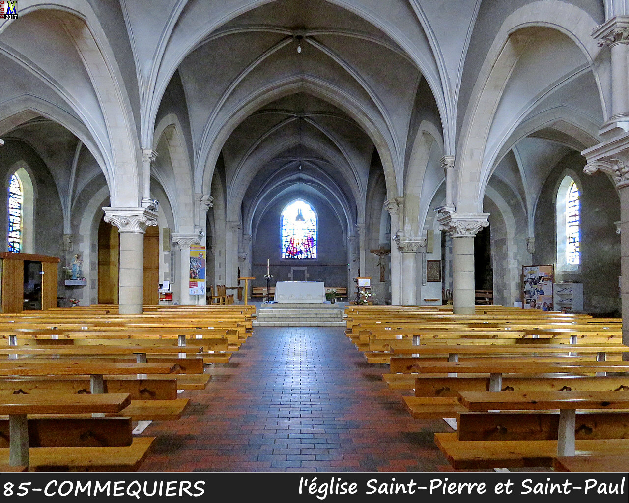 85COMMEQUIERS_eglise_1100.jpg