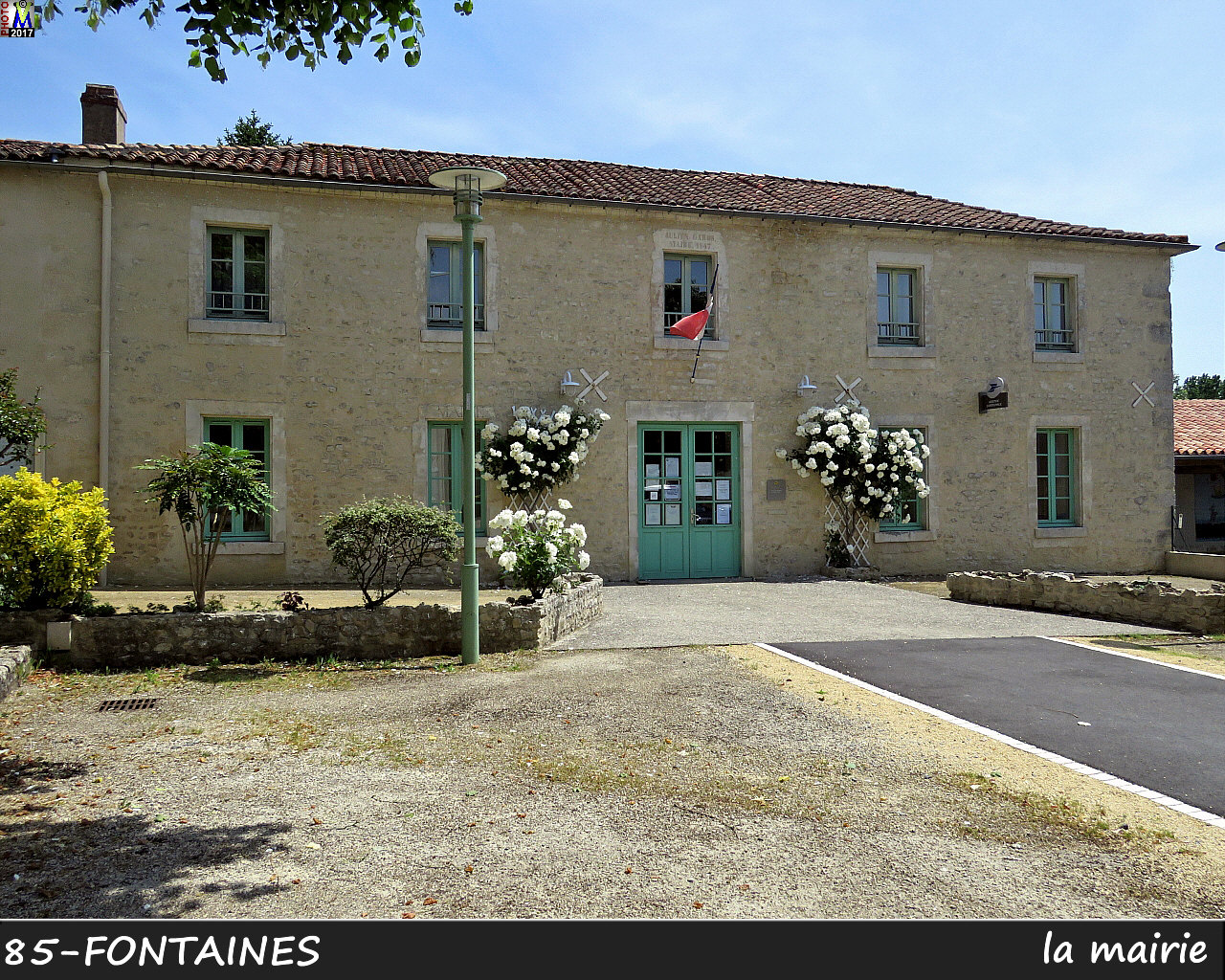 85FONTAINES_mairie_1000.jpg