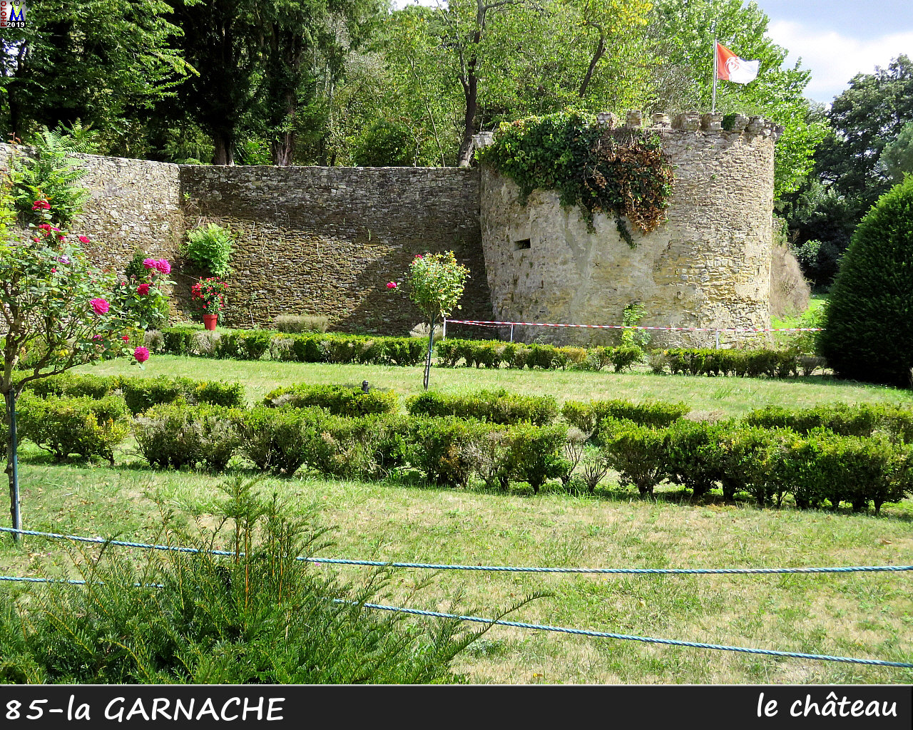 85GARNACHE_chateau_1012.jpg