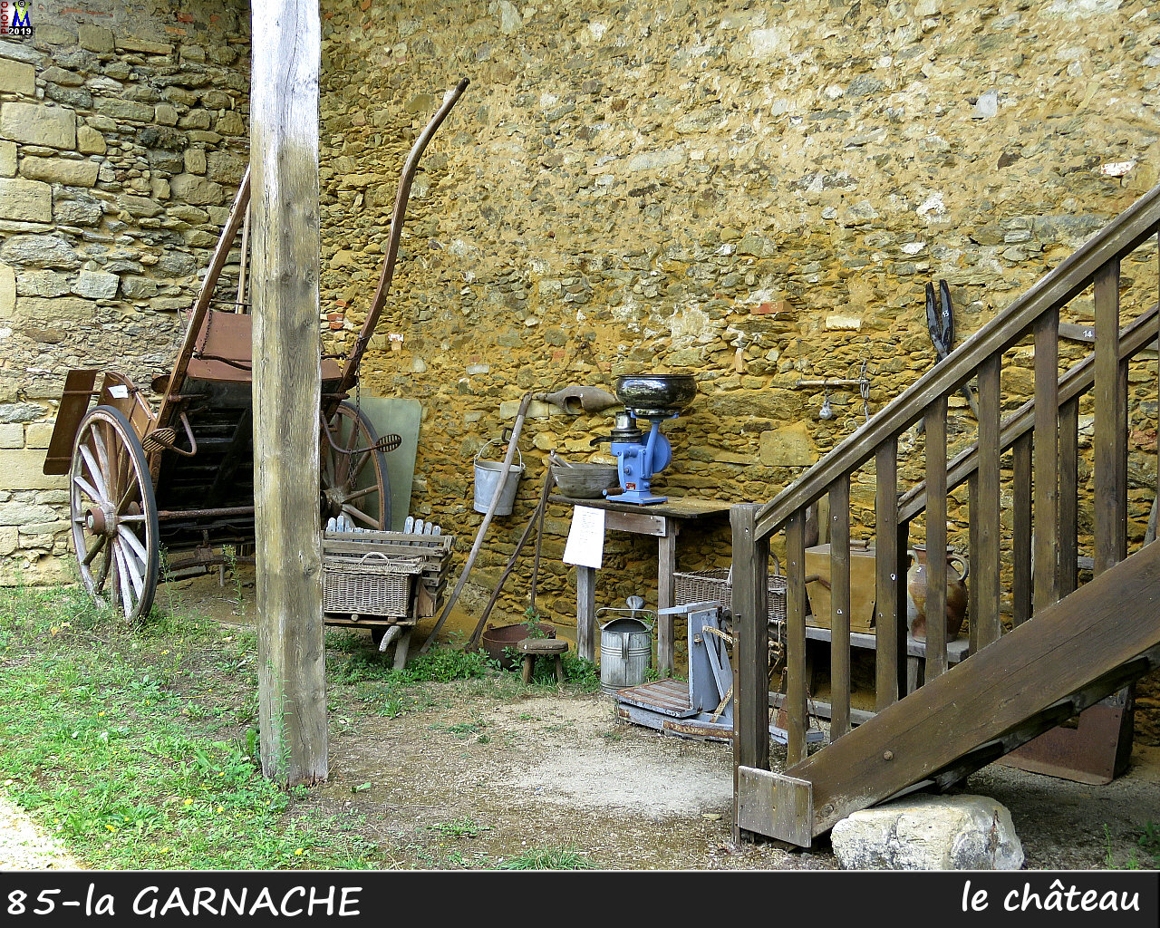 85GARNACHE_chateau_1134.jpg