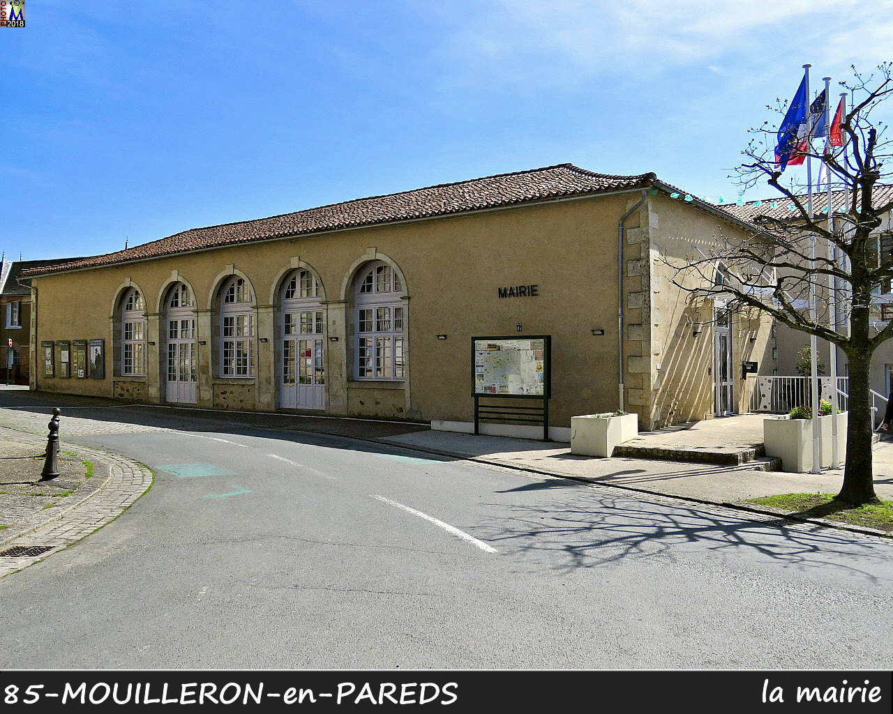 85MOUILLERON-PAREDS_mairie_1000.jpg
