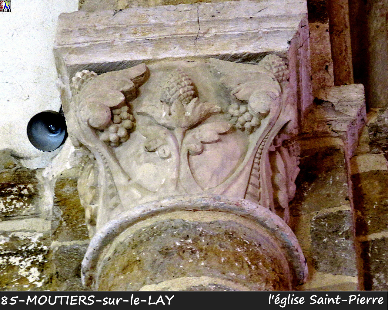 85MOUTIERS-LAY_eglise_1248.jpg