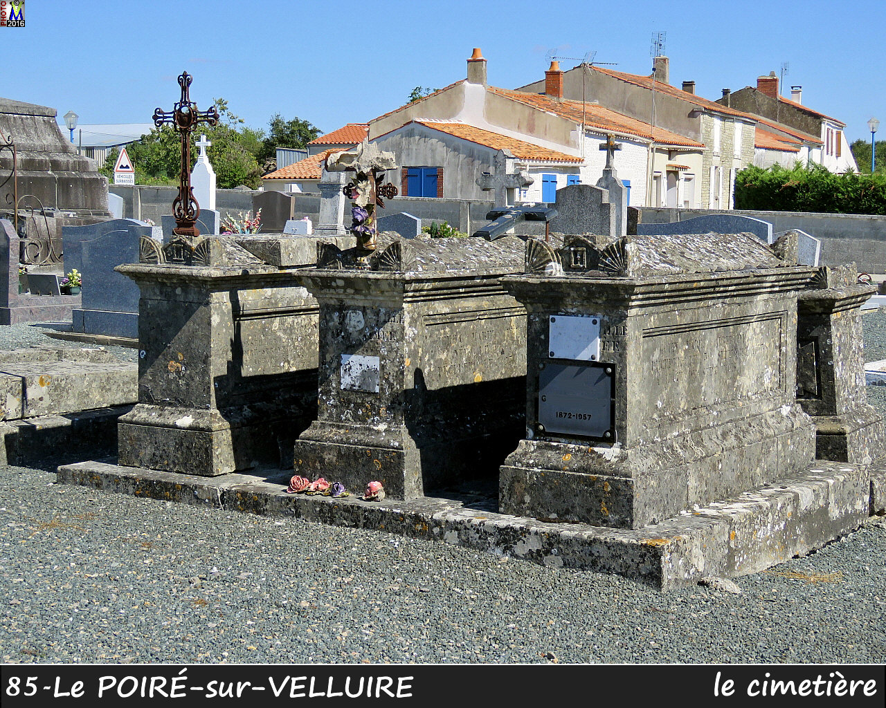 85POIRE-VELLUIRE_cimetière_1000.jpg